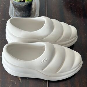 UGG women White Slip-On Shoes